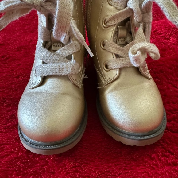 Cat & Jack Metallic Gold Lace Up Toddler Combat Boots - Picture 3 of 6
